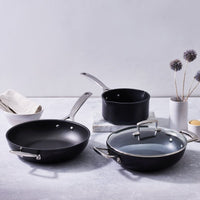 Le Creuset - Casserole avec becs verseurs 16 cm Casserole Le Creuset