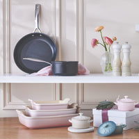 Plat à four rectangulaire Heritage Le Creuset rose coquillage 26 x 19 cm