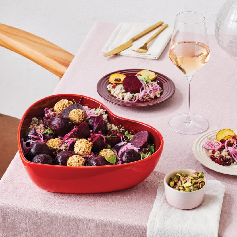 Plat de service en forme de cœur Le Creuset, rouge cerise, 30 cm