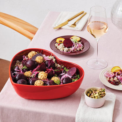Plat de service en forme de cœur Le Creuset, rouge cerise, 30 cm