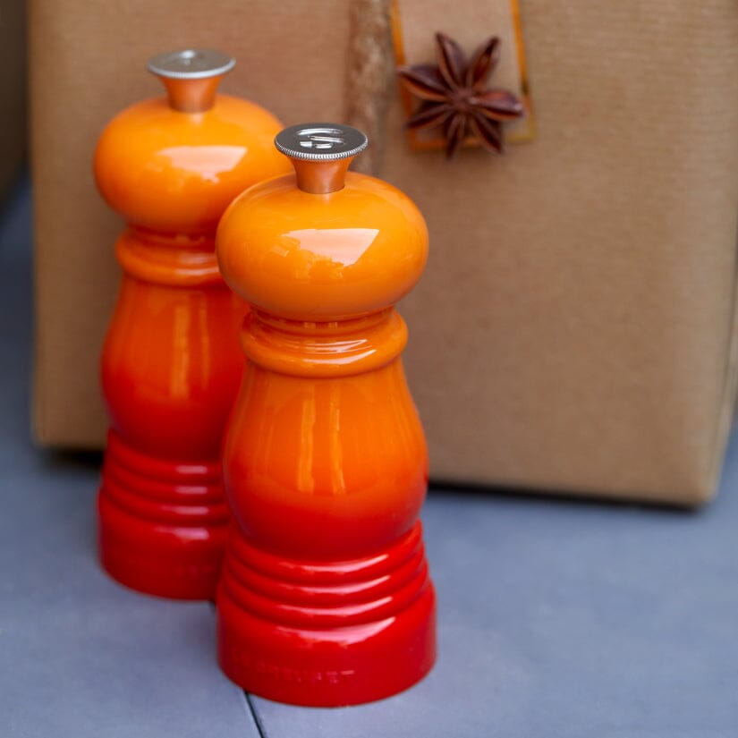 Le Creuset - Lot de 2 petits moulins à poivre et à sel orange-rouge de 11 cm