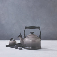 Le Creuset - Tradition Fluitketel Flint 2,1l Fluitketel Le Creuset 