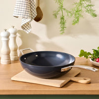 Le Creuset - Poêle à wok antiadhésive Essential 30 cm